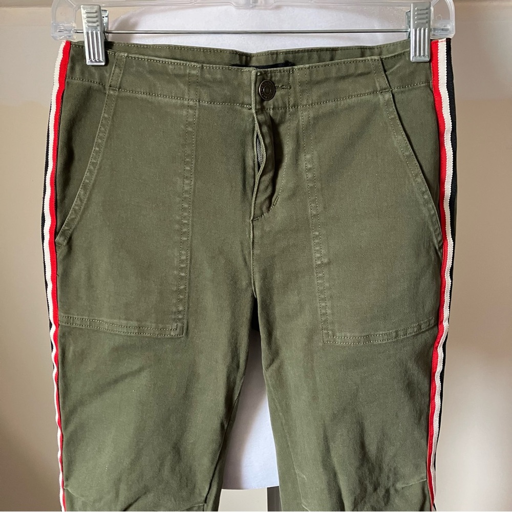 Pam & Gela Cargo Elastic Striped Hem Pant in Seaweed Green size 26 - Picture 3 of 9